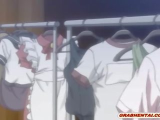 Esclavitud hentai enfermera con arcadas chupando polla y deglución corrida